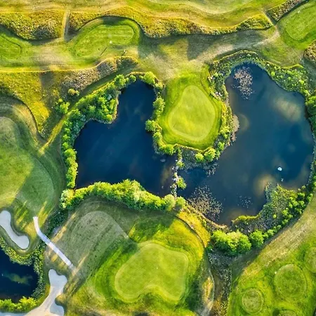 In Mit Terrasse Lägenhet